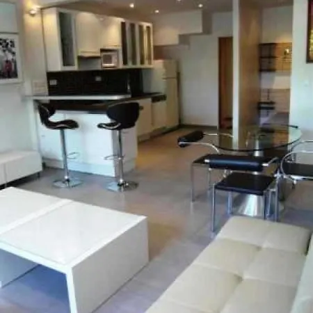 Apartment Sleeps 4 Air Con Cannes
